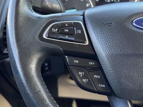 Used 2020 Ford EcoSport SE w/ SE Convenience Package image 16