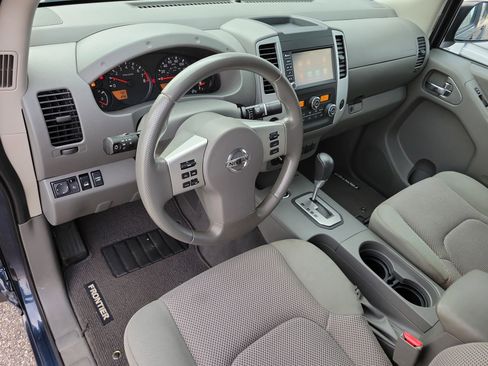 Used 2021 Nissan Frontier SV image 8