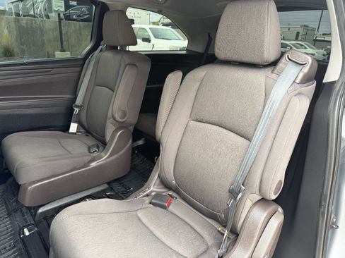 Used 2019 Honda Odyssey EX image 17