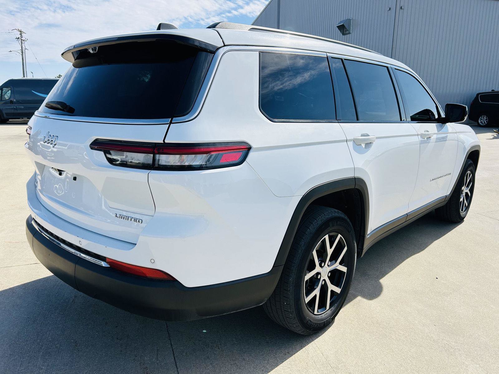 Used 2024 Jeep Grand Cherokee L Limited w/ Luxury Tech Group II AWD/4WD image 46