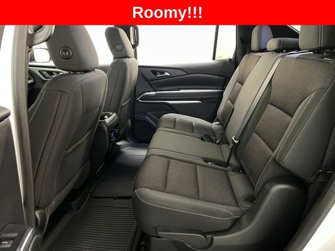 Certified 2024 Chevrolet Traverse LT FWD image 9