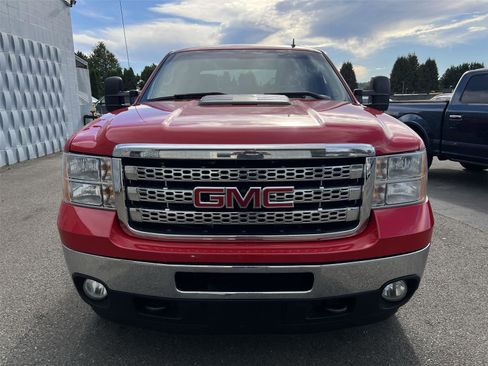Used 2011 GMC Sierra 2500 SLE w/ SLE Preferred Package image 3
