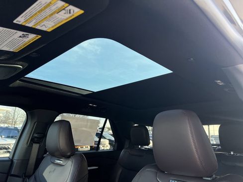 New 2026 Ford Explorer Platinum RWD image 14