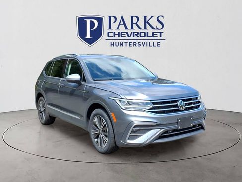 Used 2024 Volkswagen Tiguan Wolfsburg Edition AWD/4WD image 1