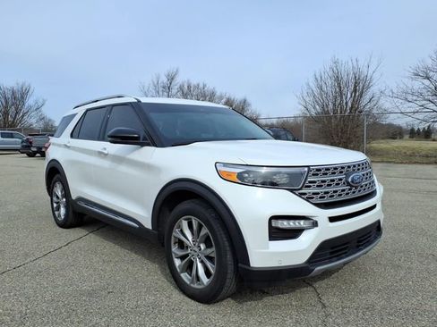 Certified 2023 Ford Explorer Limited w/ Limited Technology Package image 3