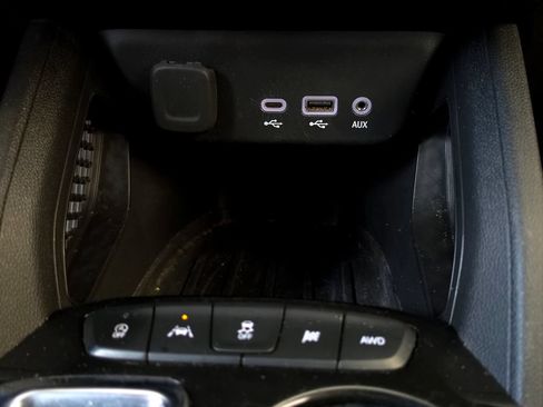Used 2023 Chevrolet TrailBlazer RS w/ Convenience Package AWD/4WD image 41