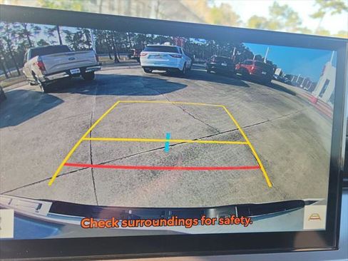 Certified 2025 Toyota Tacoma TRD Sport image 18