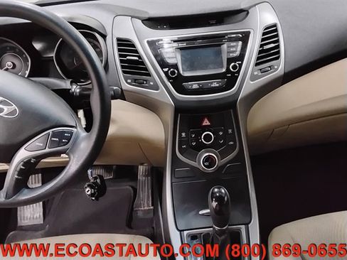 Used 2015 Hyundai Elantra SE w/ Option Group 02 image 12