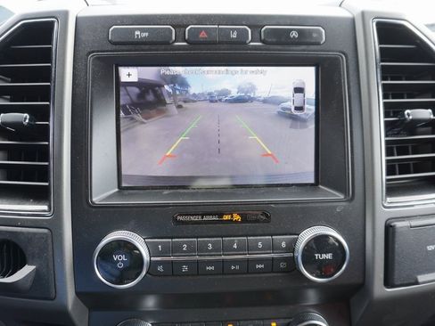 Used 2019 Ford Expedition XLT w/ Equipment Group 202A image 9