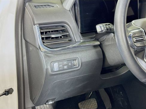 Used 2026 GMC Terrain Elevation w/ Elevation Premium Package AWD/4WD image 8