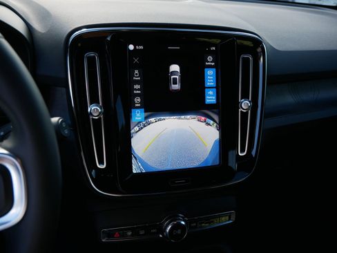 Used 2023 Volvo XC40 Recharge Ultimate AWD/4WD image 22