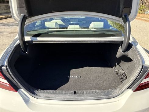 Used 2025 Genesis G70 2.5T image 21