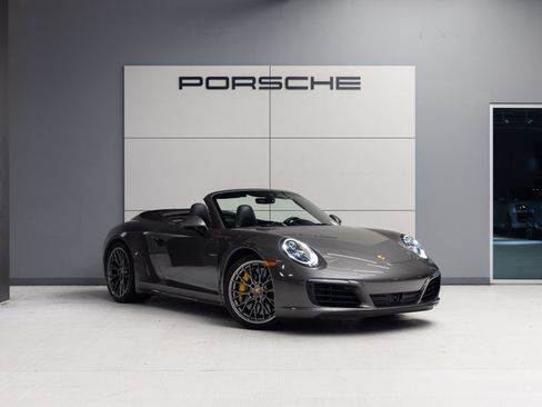 Certified 2018 Porsche 911 Carrera 4S AWD/4WD image 11