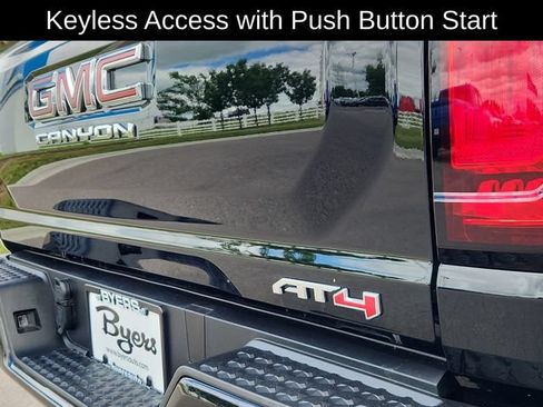 Used 2024 GMC Canyon AT4 w/ AT4 Premium Package AWD/4WD image 15