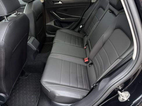 Used 2023 Volkswagen Jetta SE image 21