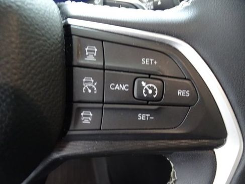Certified 2024 Jeep Grand Cherokee Laredo AWD/4WD image 8