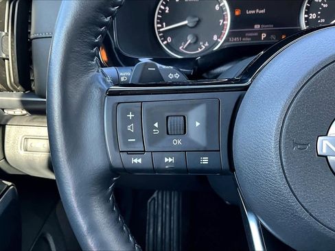 Used 2023 Nissan Pathfinder SL w/ SL Premium Package FWD image 22
