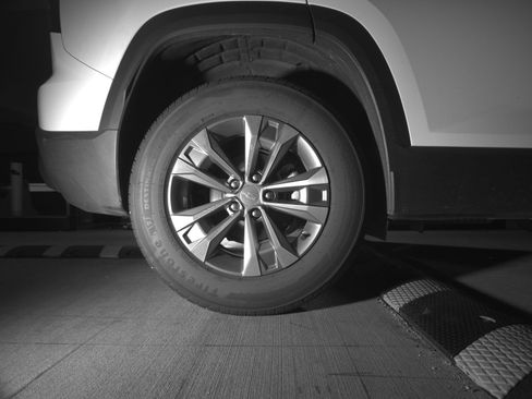 Used 2025 Chevrolet Equinox LT image 15