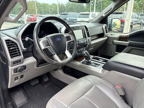 Used 2019 Ford F150 Lariat w/ Equipment Group 502A Luxury AWD/4WD image 6