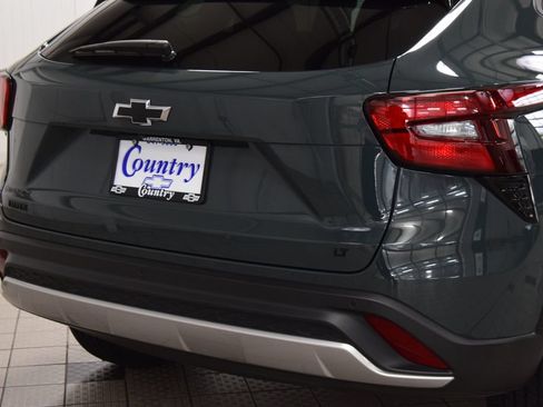 Used 2025 Chevrolet Trax LT w/ Driver Confidence Package FWD image 19
