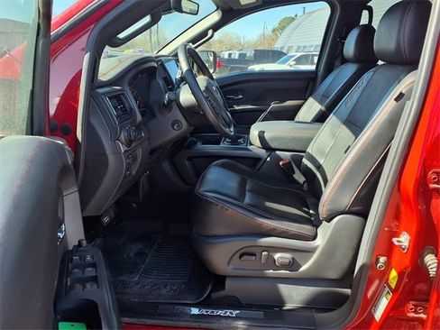 Used 2023 Nissan Titan PRO-4X w/ Pro-4x Convenience Package image 13