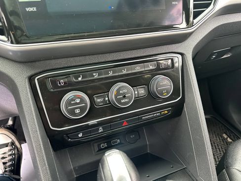 Used 2019 Volkswagen Atlas SEL AWD/4WD image 16