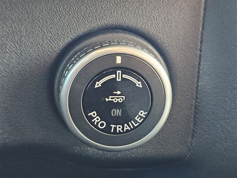 Used 2025 Lincoln Navigator L Reserve image 23