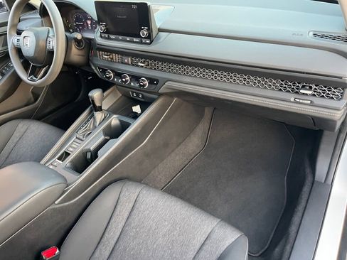Used 2023 Honda Accord EX image 22