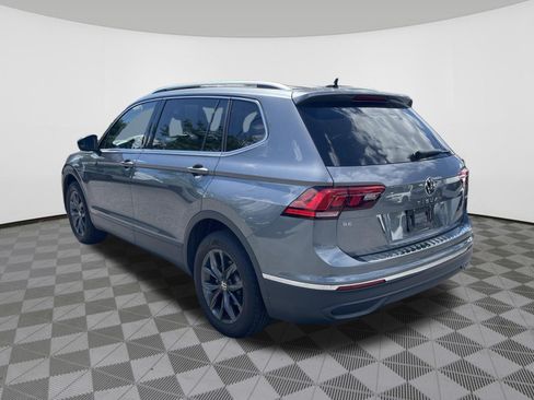 Used 2023 Volkswagen Tiguan SE w/ Panoramic Sunroof Package AWD/4WD image 5