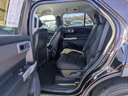 Certified 2020 Ford Explorer XLT w/ Comfort Package image 28