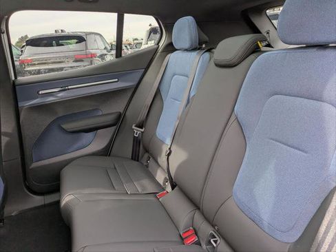 New 2026 Volvo EX30 Cross Country Ultra image 12