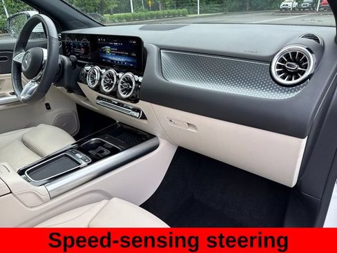 Used 2025 Mercedes-Benz GLA 250 4MATIC image 27