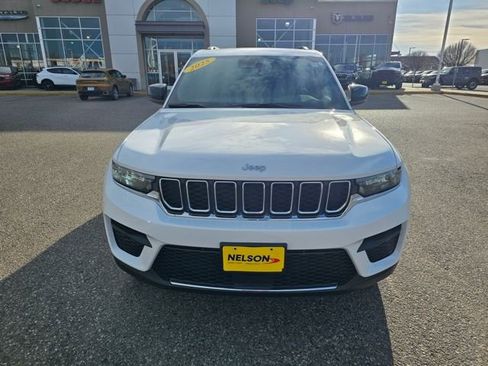 Used 2025 Jeep Grand Cherokee Laredo X w/ Luxury Tech Group I image 3