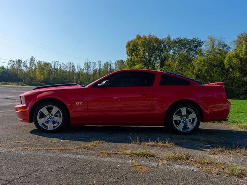Used 2006 Ford Mustang GT Premium image 8