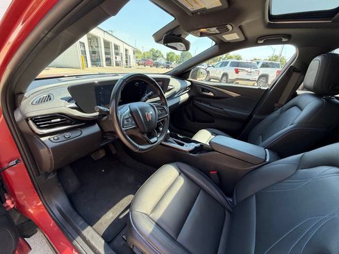 Used 2024 Buick Envista Sport Touring w/ Convenience I Package FWD image 25