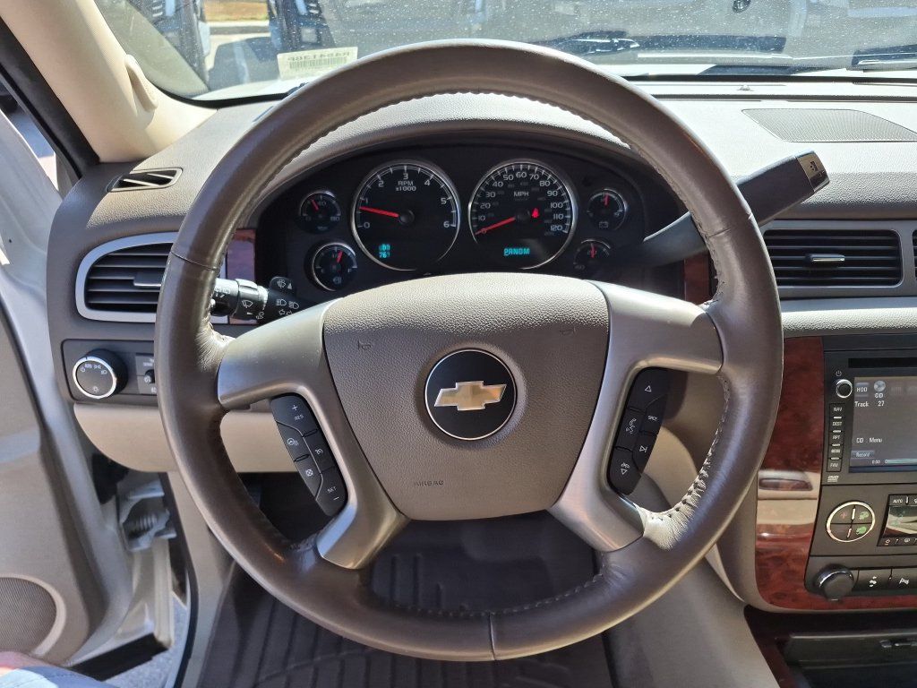 Used 2013 Chevrolet Tahoe LTZ RWD image 24