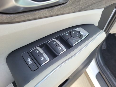 Used 2022 Kia Sorento S w/ Panoramic Sunroof Package image 17