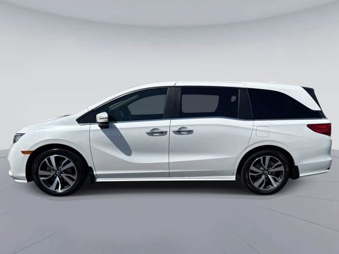 Certified 2024 Honda Odyssey Touring image 7