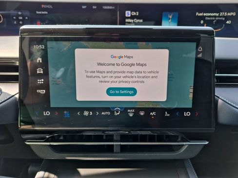 Certified 2025 Lincoln Nautilus Reserve AWD/4WD image 31
