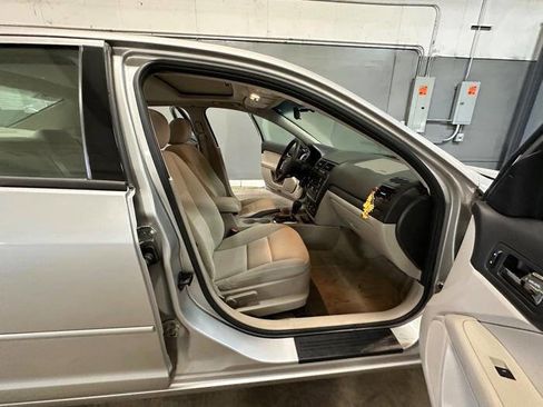 Used 2008 Ford Fusion SE FWD image 29