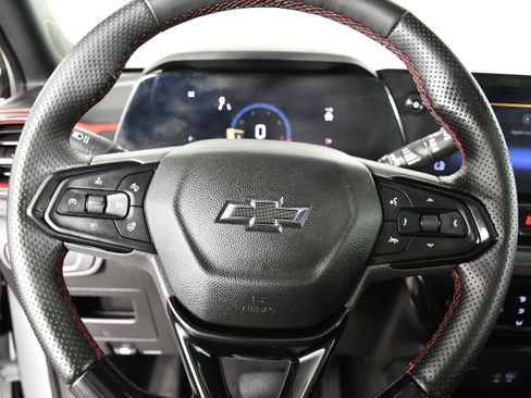 Used 2025 Chevrolet TrailBlazer RS w/ Convenience Package AWD/4WD image 20