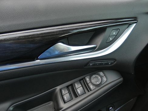 Used 2021 Buick Enclave Avenir w/ Avenir Technology Package AWD/4WD image 20