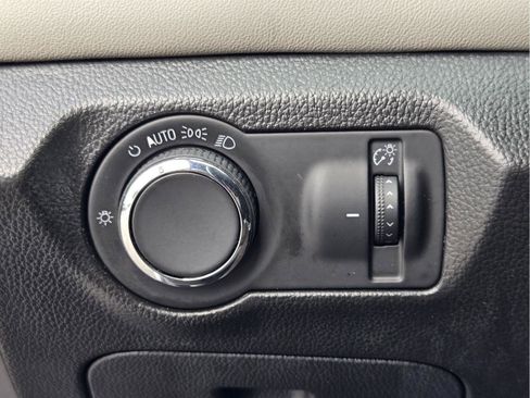 Used 2016 Chevrolet Cruze LS FWD image 18