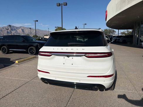 Used 2023 Lincoln Corsair Grand Touring AWD/4WD image 5