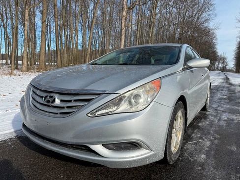 Used 2011 Hyundai Sonata GLS w/ Popular Equipment Pkg 2 image 1
