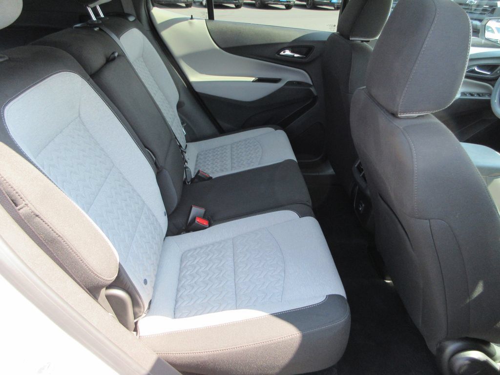Used 2024 Chevrolet Equinox LS w/ LS Convenience Package FWD image 17