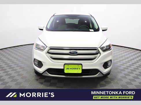 Used 2017 Ford Escape SE w/ SE Cold Weather Package AWD/4WD image 1