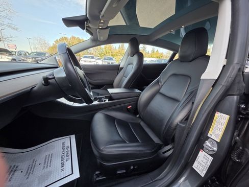 Used 2018 Tesla Model 3 Long Range image 11