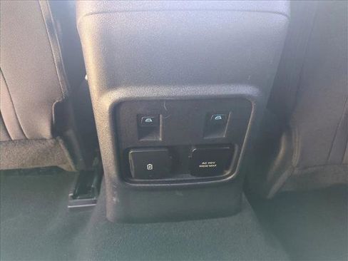 Used 2022 Ford Bronco Wildtrak image 18