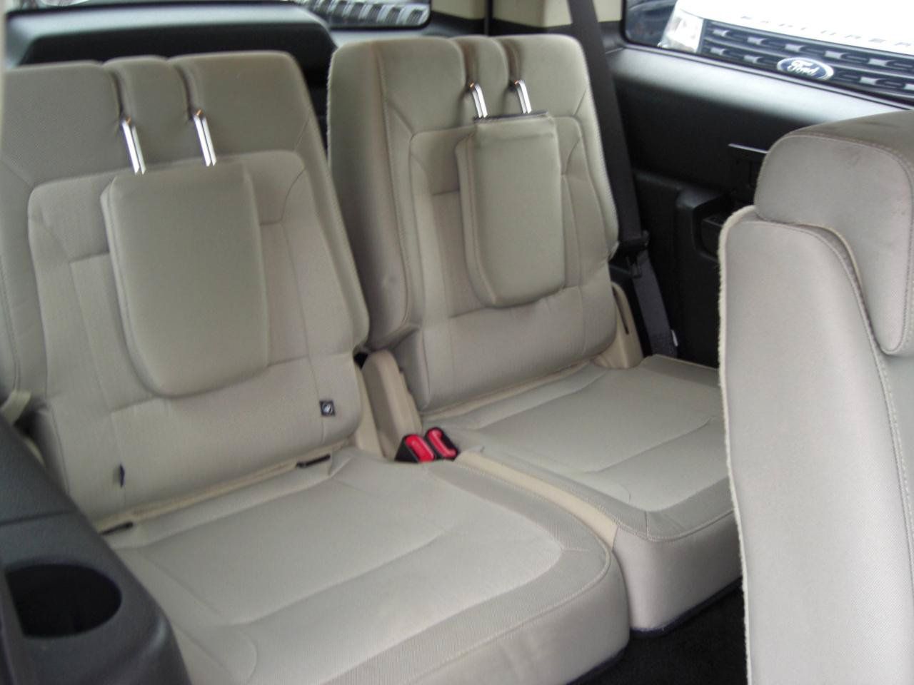 Used 2019 Ford Flex SE FWD image 19